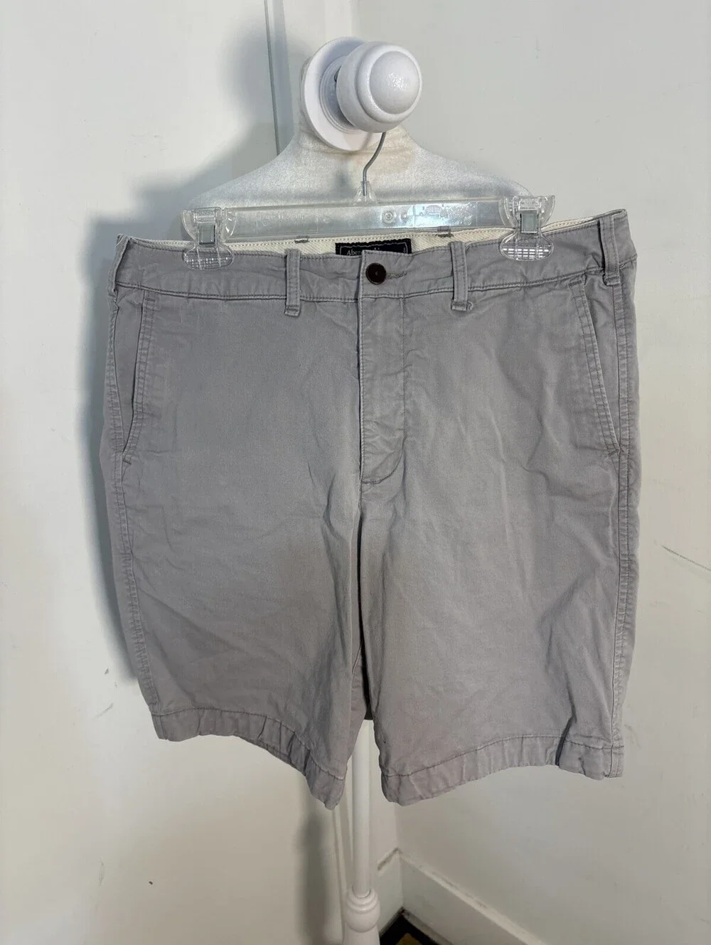 ABERCROMBIE FINCH Shorts Mens 34 Gray Classic Fit Chinos Preppy Academia